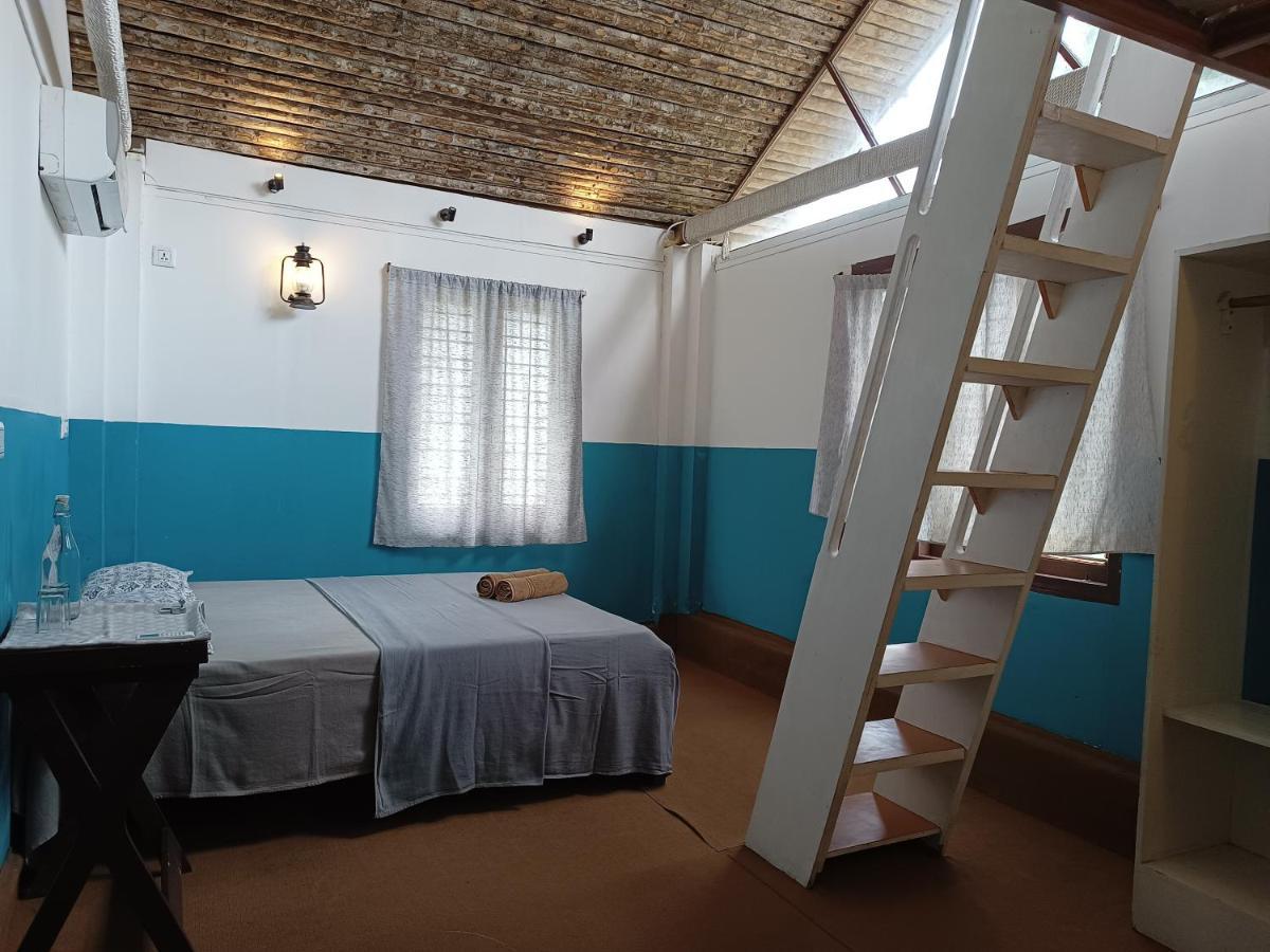 Hostel Calaila バルカラ エクステリア 写真