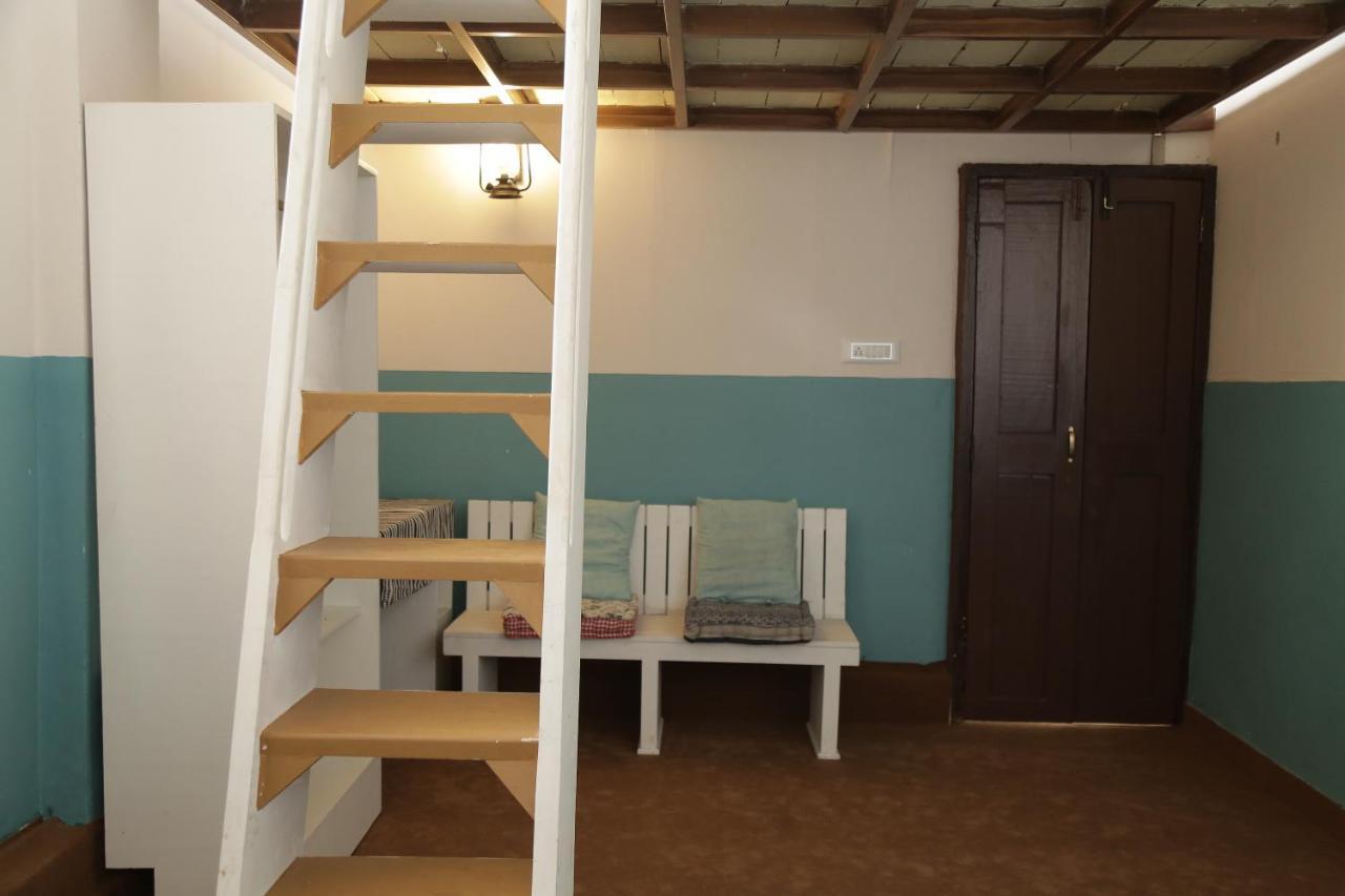 Hostel Calaila バルカラ エクステリア 写真